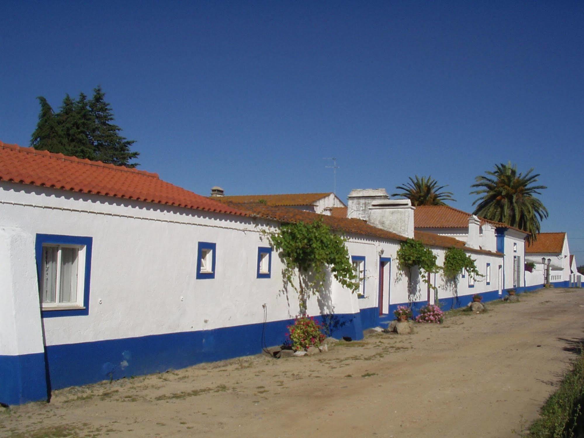 Monte Da Serralheira Agro Turismo Évora Kültér fotó
